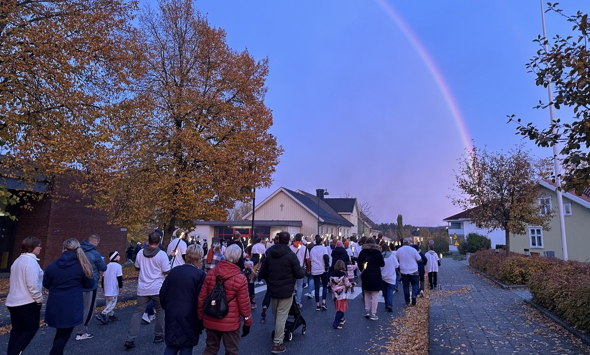 Grendeskoler-nedleggelse-fakkeltog-2025_gtn-4